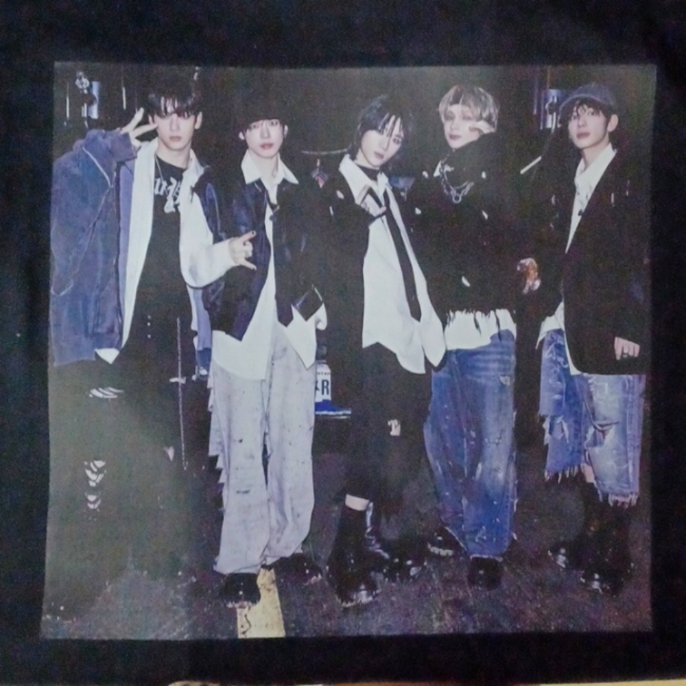 KPOP T-Shirt TXT